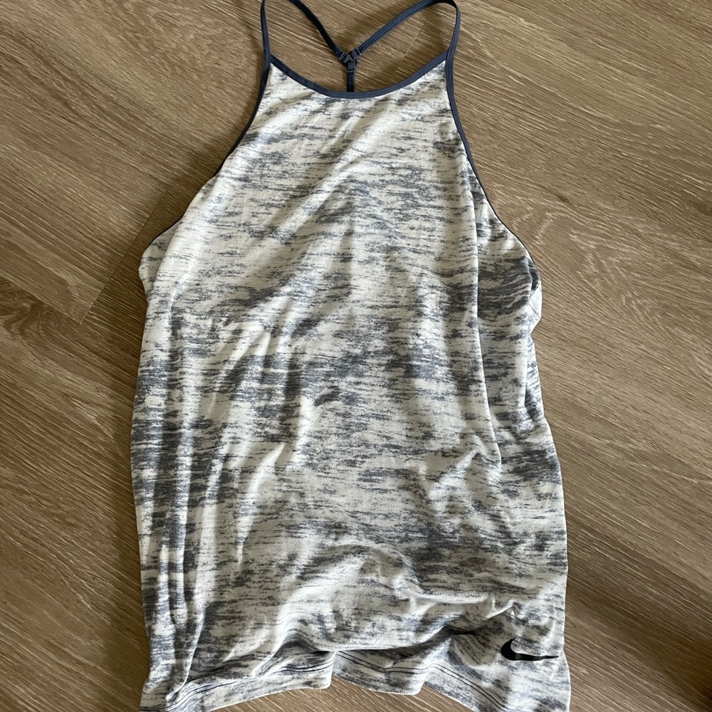 nike workout tank top!